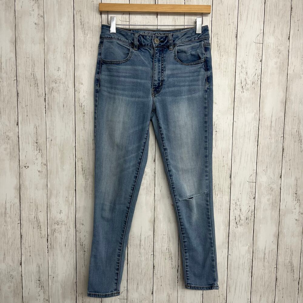 American Eagle Super Stretch Mid Rise Light Wash Distressed Skinny Jeans 6S